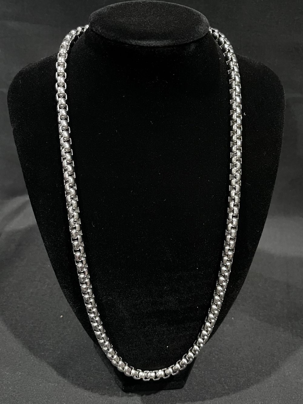 Classic Silver-Tone Hollow Box Chain Necklace Stainless Steel